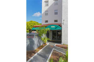 13685 Ne 10th Ave 209, North Miami