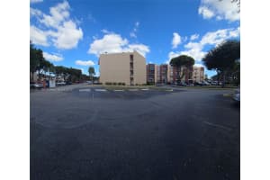 13707 Kendale Lakes Cir Ph11, Miami