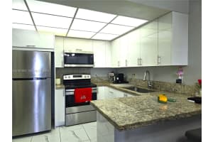 1750 W 56th St 216, Hialeah