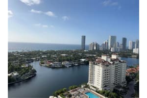20191 E Country Club Dr 2601, Aventura