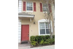 677 Nw 42nd Ave 677, Plantation