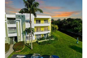 10765 Sw 108th Ave 208, Miami