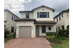9823 W 34th Ln 9823, Hialeah