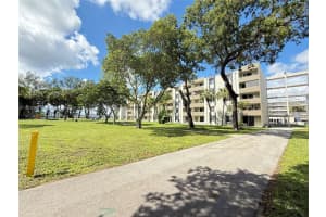 10000 Nw 80th Ct 2424, Hialeah Gardens 10000 Nw 80th Ct 2424, Hialeah Gardens