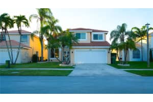 1308 Sw 181st Ave, Pembroke Pines