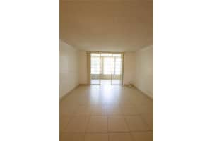 3000 Nw 48th Ter 322, Lauderdale Lakes