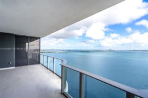 700 Ne 24 Street 2003, Miami