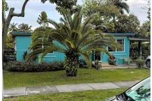 209 Sw 5th St, Hallandale Beach