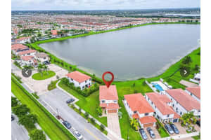 10091 W 35th Ln 10091, Hialeah