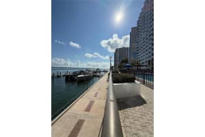 825 Brickell Bay Dr 1151, Miami