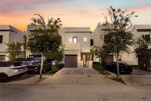 500 Sw 91st Ave, Miami