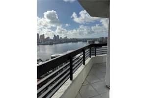 3500 Mystic Pointe Dr 3506, Aventura