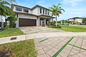 16060 Nw 89th Ct, Miami Lakes