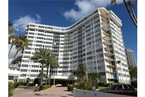 100 Golden Isles Dr 605, Hallandale Beach