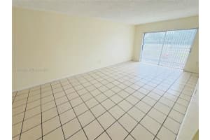 3610 Nw 21st St 205, Lauderdale Lakes