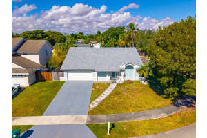 21914 Sw 97th Pl, Cutler Bay