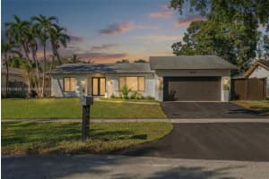 5037 Sw 87th Ter, Cooper City