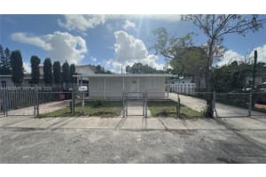 580 E 47th St, Hialeah