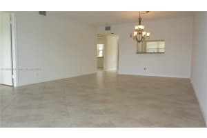 901 Sw 128th Ter 103a, Pembroke Pines