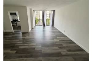 16909 N Bay Rd 504, Sunny Isles Beach