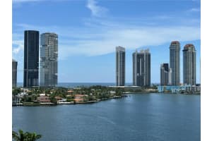 3530 Mystic Pointe Dr 1213, Aventura