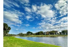 1520 Whitehall Dr 101, Davie