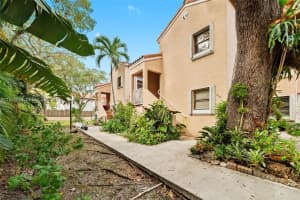 11840 Sw 80th St 526, Miami