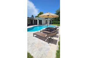 1001 Se 14th Dr, Deerfield Beach