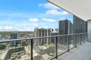 1000 Brickell Plz 3310, Miami