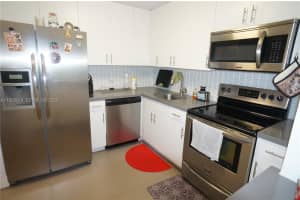 16950 W Dixie Hwy A439, North Miami Beach