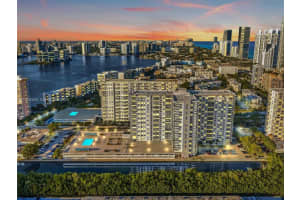 230 174th St 712, Sunny Isles Beach