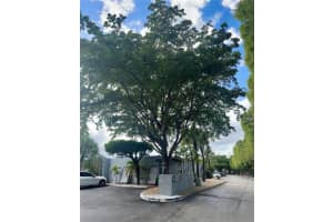 6442 Milk Wagon Ln, Miami Lakes