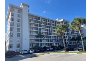 3100 N Palm Aire Dr 104, Pompano Beach