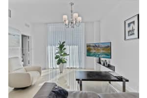 1945 S Ocean Dr 404, Hallandale Beach