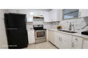 4235 N University Dr 109, Sunrise