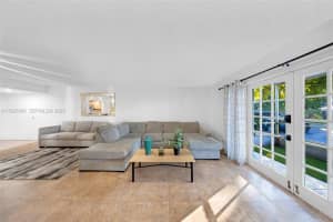 7554 Stirling Rd 102, Davie