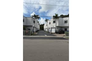 2927 Sw 18th Ter, Fort Lauderdale