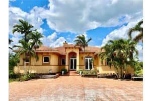 20401 Sw 184th St, Miami