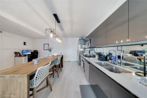 31 Se 6th St 2506, Miami