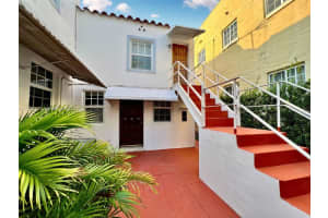 227 Phoenetia Ave 3, Coral Gables