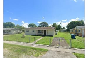 3222 Nw 182nd St, Miami Gardens