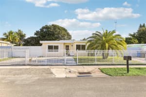 23 Miami Gardens Rd 3, West Park 23 Miami Gardens Rd 3, West Park