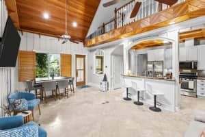 9066 Se Athena Street, Hobe Sound