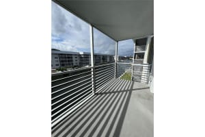 3750 Ne 170th St 302, North Miami Beach