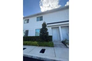 1037 Nw 5th St 1037, Florida City