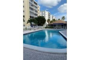 610 Ne 12th Ave 308, Hallandale Beach