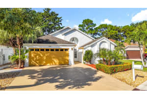 356 Hammocks Trl, Green Acres