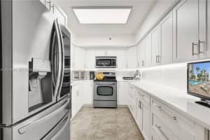 3600 Mystic Pointe Dr 311, Aventura