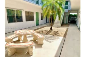 1824 Monroe St 4, Hollywood