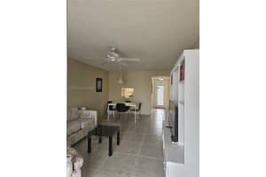 8280 Sunrise Lakes Blvd 205, Sunrise 8280 Sunrise Lakes Blvd 205, Sunrise